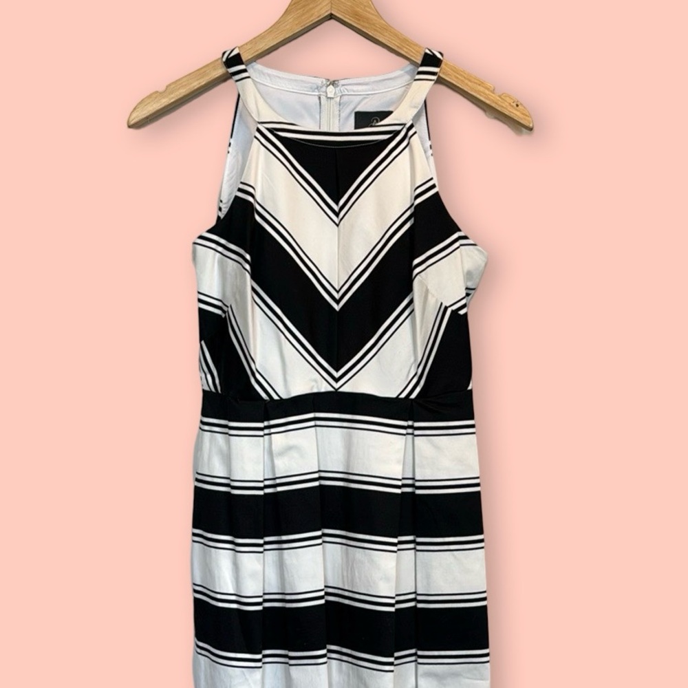 Adrianna Papell Black and White Dress WITH POCKETS Women’s Size 2 Petite